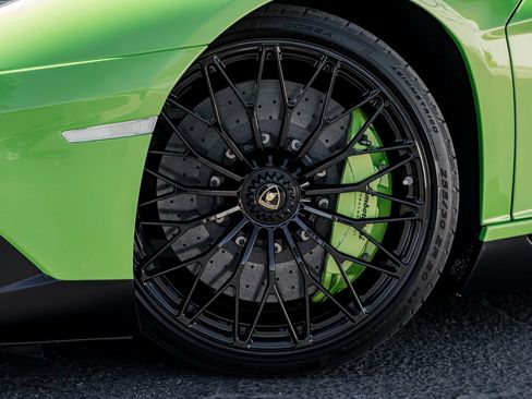 Used 2017 Lamborghini Aventador LP 750-4 Superveloce image 11