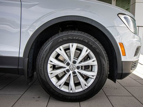 Used 2018 Volkswagen Tiguan S AWD/4WD image 4