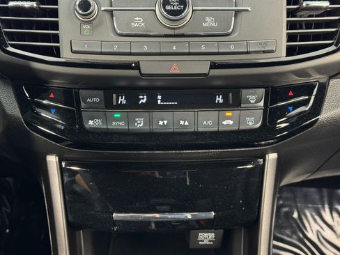 Used 2017 Honda Accord Sport image 25