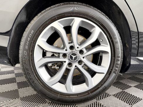 Used 2017 Mercedes-Benz C 300 4MATIC Sedan image 25