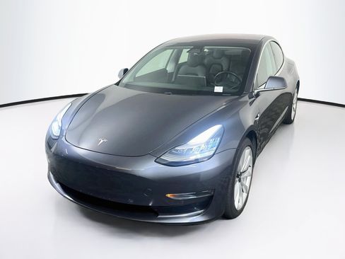 Used 2018 Tesla Model 3 Long Range AWD/4WD image 3