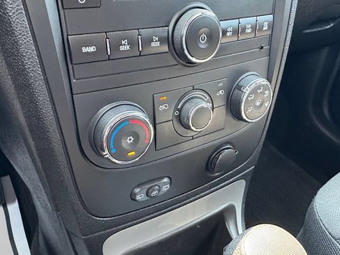 Used 2009 Chevrolet HHR LT FWD image 27