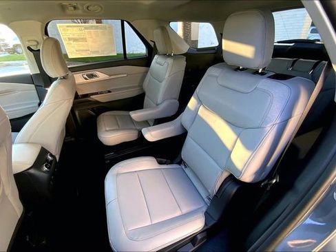 New 2026 Ford Explorer Active w/ Active Comfort Package image 10