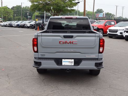 Used 2024 GMC Sierra 1500 Elevation AWD/4WD image 9