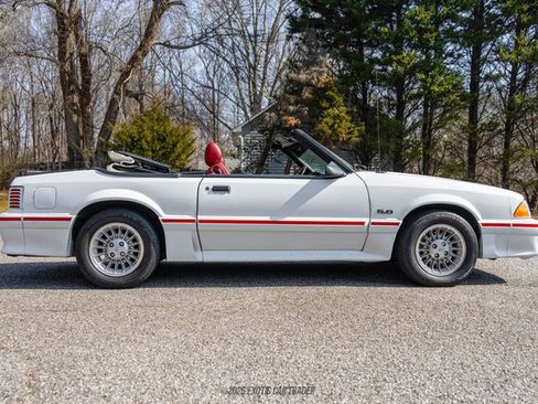 Used 1987 Ford Mustang GT RWD image 9