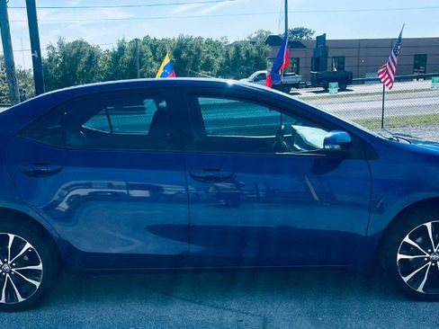 Used 2018 Toyota Corolla SE FWD image 5