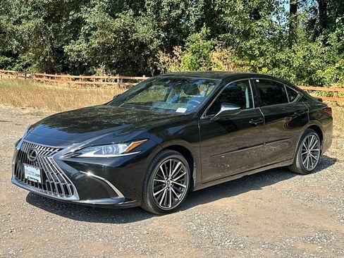 Used 2023 Lexus ES 300h w/ Premium Package FWD image 4