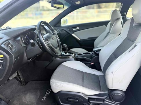 Used 2014 Hyundai Genesis 2.0T RWD image 41