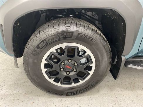 Used 2025 Toyota 4Runner TRD Off-Road Premium AWD/4WD image 9