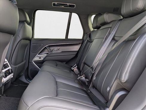 New 2025 Land Rover Range Rover SE image 15