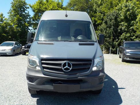 Used 2018 Mercedes-Benz Sprinter 2500 image 8