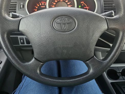 Used 2010 Toyota Tacoma PreRunner image 22