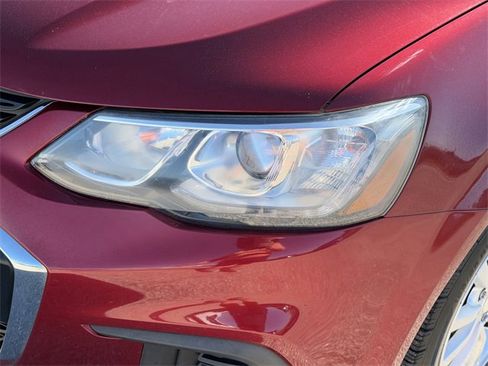 Used 2017 Chevrolet Sonic LT image 9