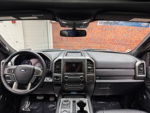 Used 2020 Ford Expedition XLT w/ Equipment Group 202A AWD/4WD image 13