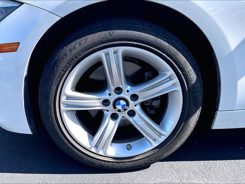 Used 2015 BMW 320i Sedan RWD image 31