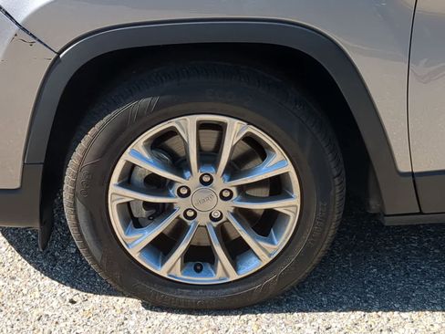 Certified 2022 Jeep Cherokee Latitude Lux FWD image 14