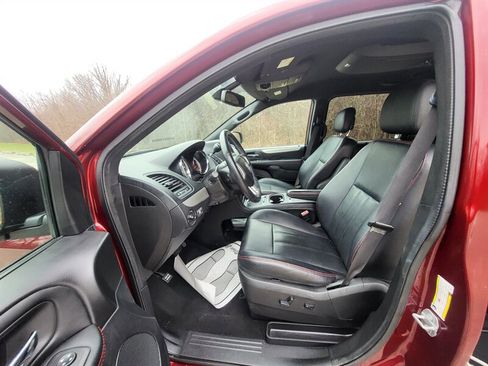 Used 2018 Dodge Grand Caravan GT image 17