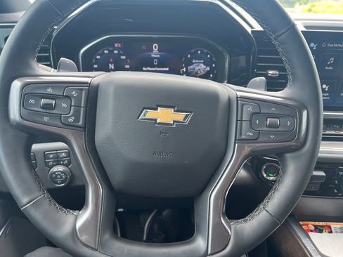 Used 2025 Chevrolet Silverado 1500 High Country w/ Z71 Off-Road Package AWD/4WD image 18