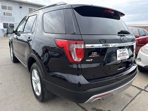 Used 2017 Ford Explorer XLT AWD/4WD image 5