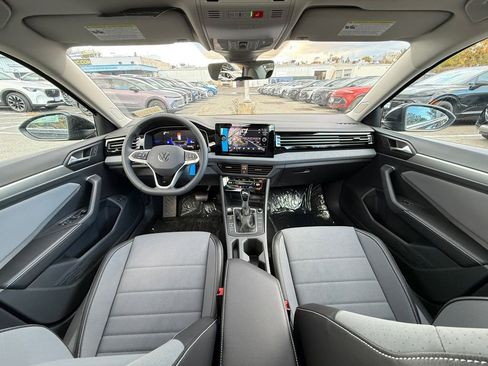 New 2026 Volkswagen Jetta SE image 19