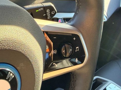 Used 2023 BMW iX xDrive50 w/ Sport Package image 25