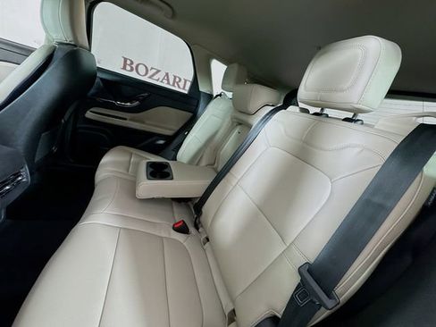 New 2026 Lincoln Corsair Premiere image 25