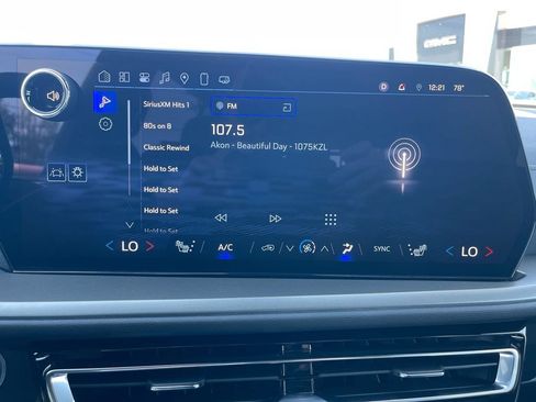 Used 2025 Chevrolet Traverse LT w/ LPO, Floor Liner Package image 18