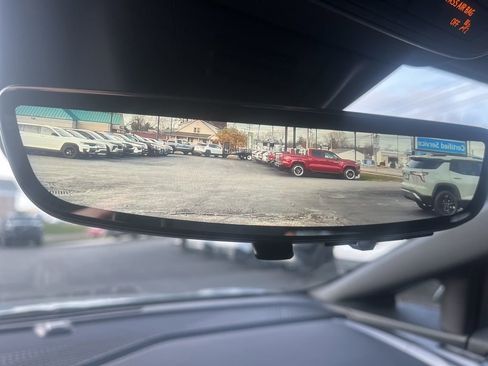 New 2026 Chevrolet Equinox EV RS image 21