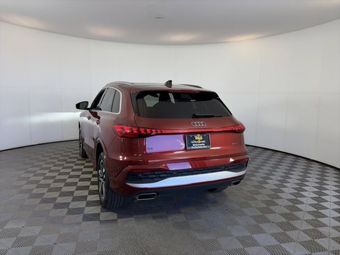 Certified 2025 Audi Q5 Premium Plus w/ Premium Plus image 8