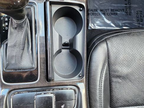 Used 2014 Kia Cadenza Premium image 32