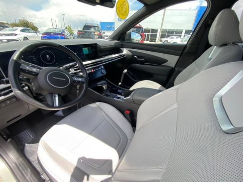 Used 2025 Hyundai Santa Cruz Limited AWD/4WD image 16