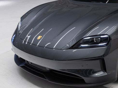 Certified 2025 Porsche Taycan image 33