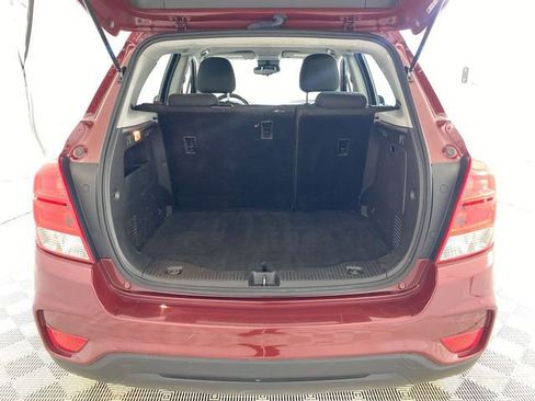 Used 2021 Chevrolet Trax LS AWD/4WD image 30