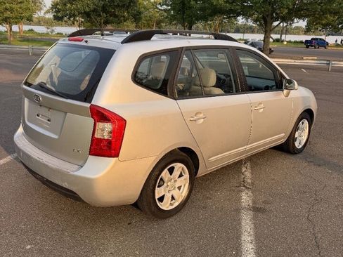 Used 2009 Kia Rondo LX FWD image 7