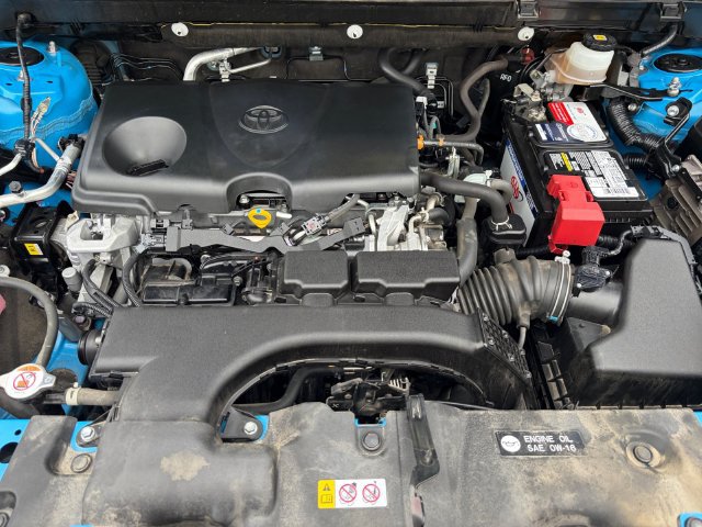 Used 2020 Toyota RAV4 XLE Premium AWD/4WD image 21