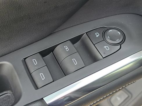 Used 2024 Chevrolet Traverse LT w/ Enhanced Driving Package FWD image 21