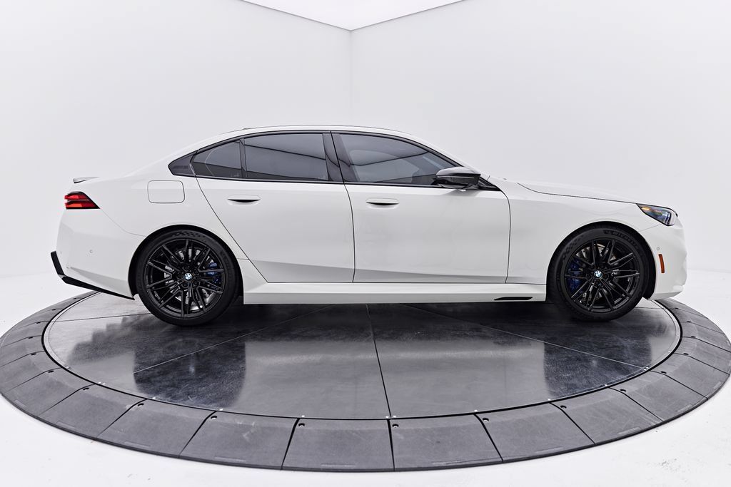 Used 2026 BMW M5 w/ Carbon Package AWD/4WD image 14