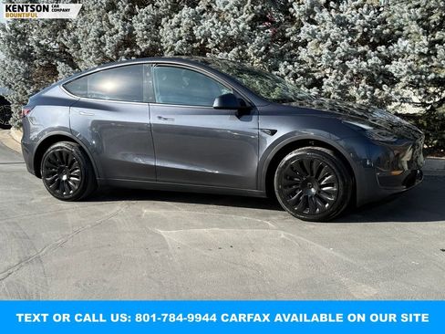 Used 2024 Tesla Model Y Long Range image 11