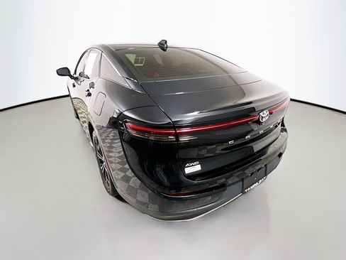 Used 2023 Toyota Crown XLE image 8