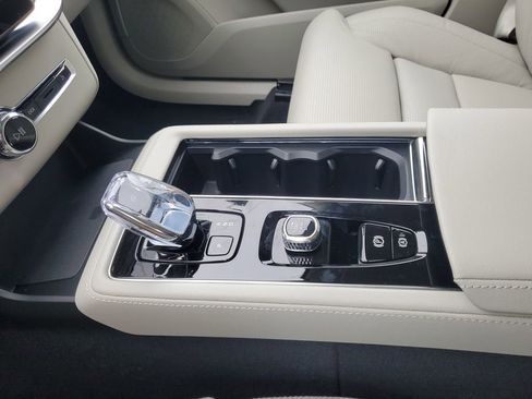 New 2026 Volvo XC90 B6 Ultra w/ Protection Package Premier image 10