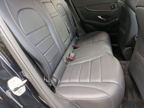 Used 2020 Mercedes-Benz GLC 300 image 17