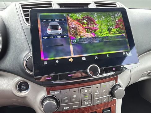 Used 2013 Toyota Highlander Limited FWD image 23