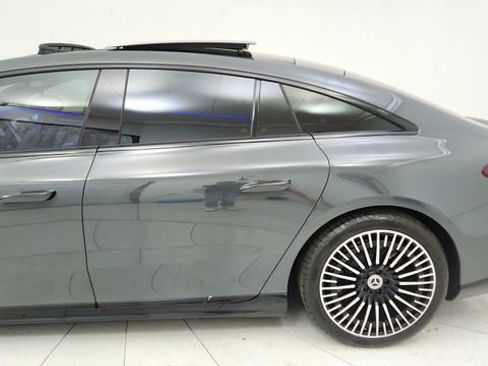 Used 2023 Mercedes-Benz EQS 580 580 image 11