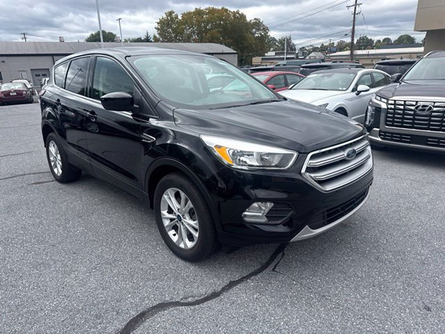 Used 2017 Ford Escape SE AWD/4WD image 3