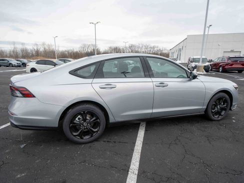 New 2025 Honda Accord SE image 6