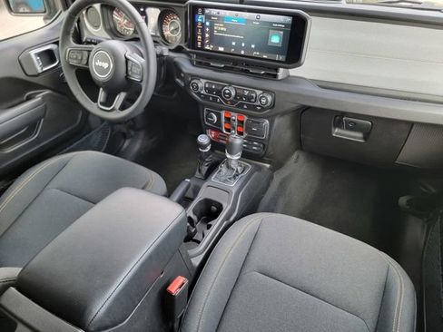 Certified 2025 Jeep Wrangler Unlimited Sport AWD/4WD image 39