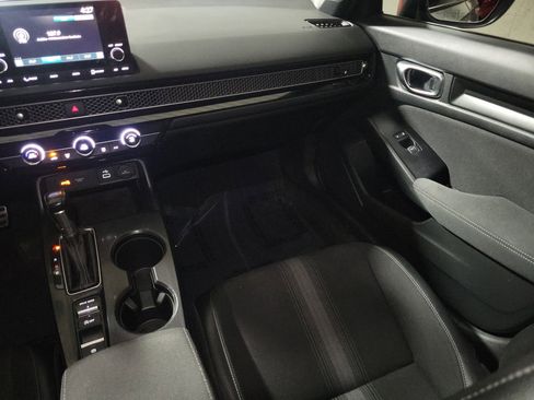 Used 2022 Honda Civic Sport image 13