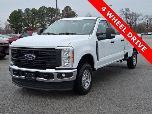 Used 2023 Ford F250 XL w/ XL Chrome Package image 2