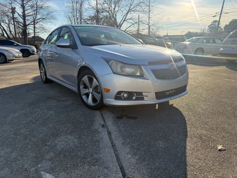 Used 2011 Chevrolet Cruze LT w/ RS Package image 3