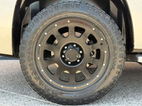 Used 2014 Cadillac Escalade Luxury AWD/4WD image 28